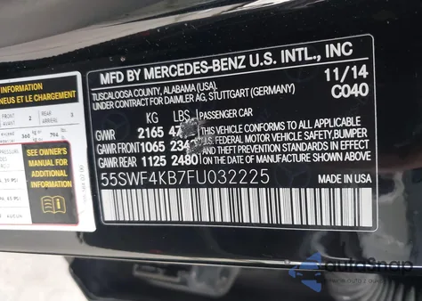 2015 Mercedes-Benz C 300 4Matic z USA, uszkodzony, nr VIN 55SWF4KB7FU032225